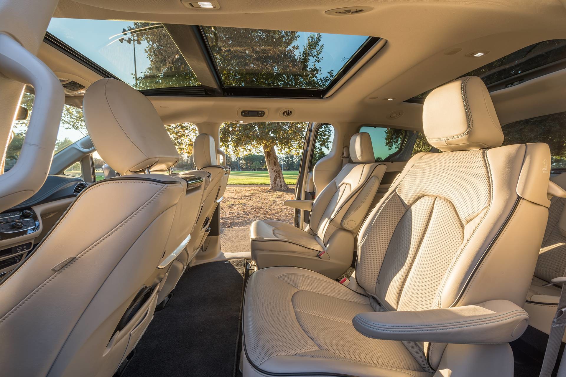 Chrysler Pacifica VUSA, véhicules neufs
